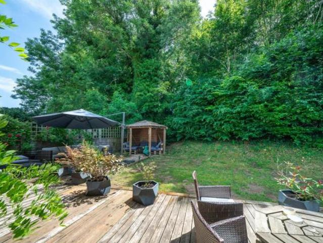 Farm for sale in St Albans, Five Acres