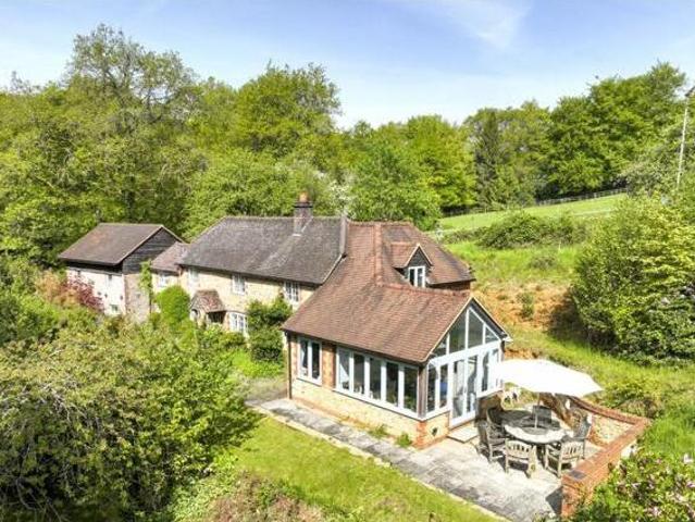 House for sale in Fole, Surrey