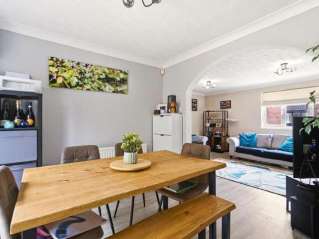 Farm for sale in Luton