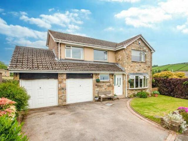 House for sale in Holmfirth, West Yorkshire