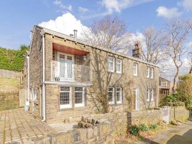 House for sale in Holmfirth, West Yorkshire