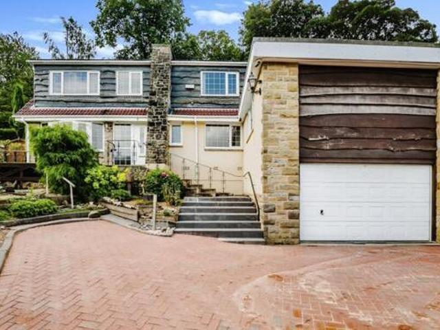 House for sale in Holmfirth, West Yorkshire