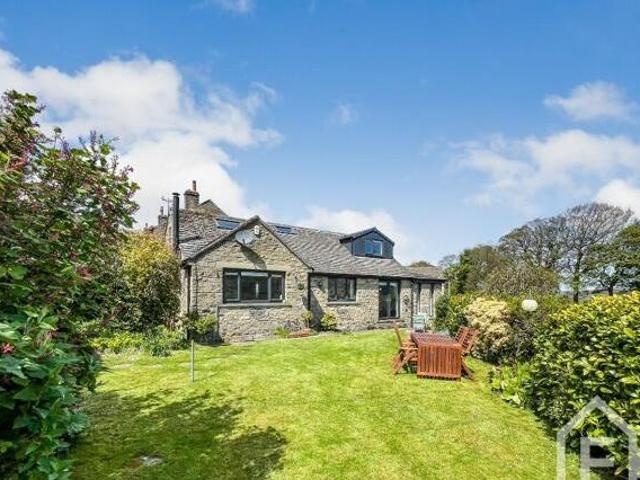 House for sale in Holmfirth, West Yorkshire