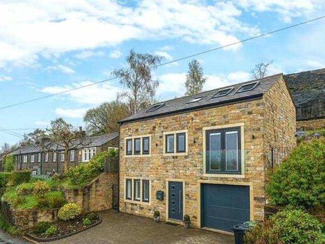 House for sale in Holmfirth, West Yorkshire