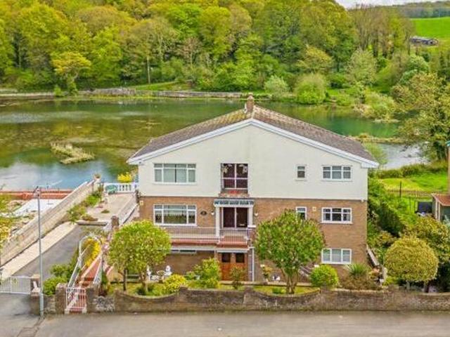 House for sale in Holywell