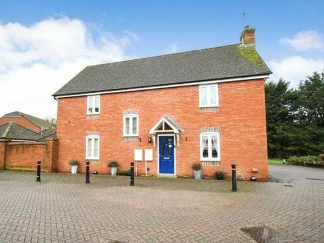 House for sale in Hart, Hampshire