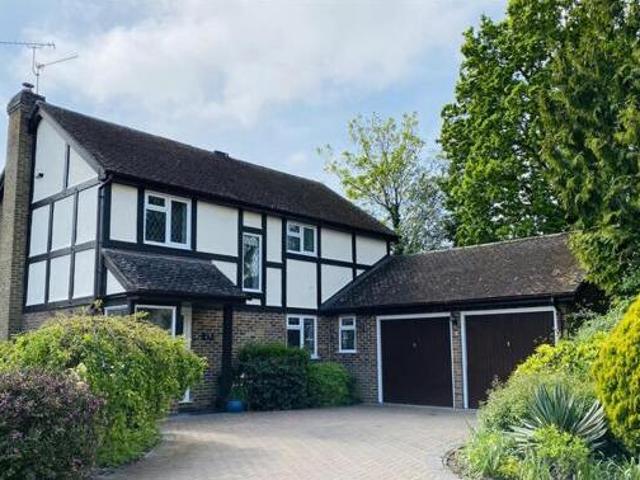 House for sale in Hart, Hampshire