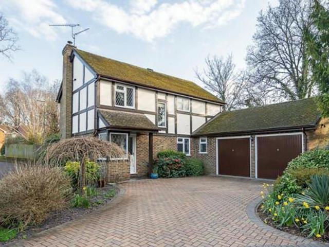 House for sale in Hart, Hampshire