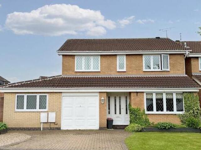 House for sale in Camp Hill, Warwickshire