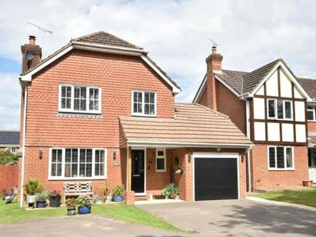 House for sale in North Horsham, Horsham