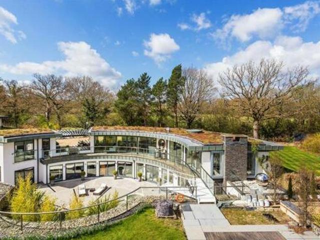House for sale in Horsham, West Sussex