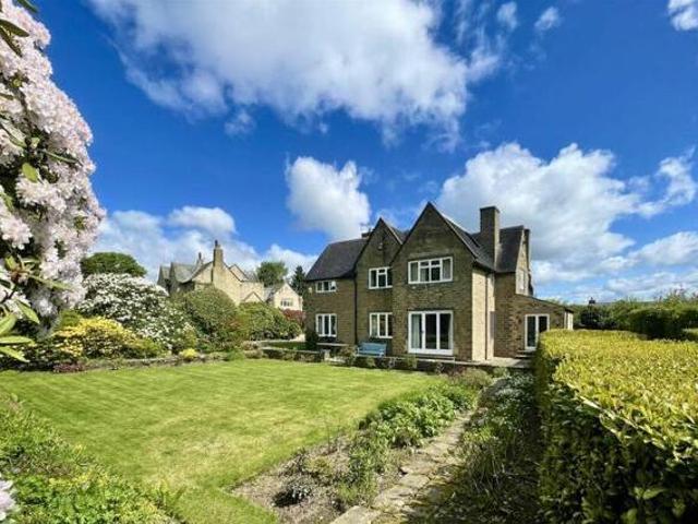 House for sale in Netheroyd Hill, Kirklees