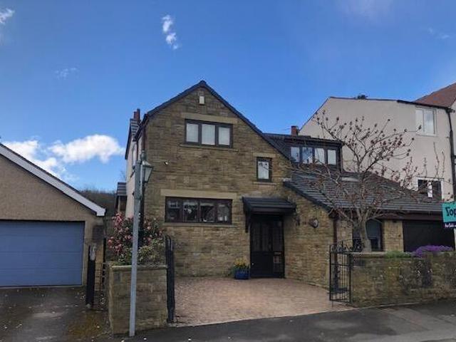 House for sale in Netheroyd Hill, Kirklees
