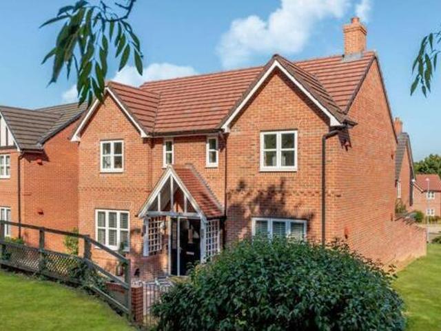 House for sale in Northampton, Northamptonshire