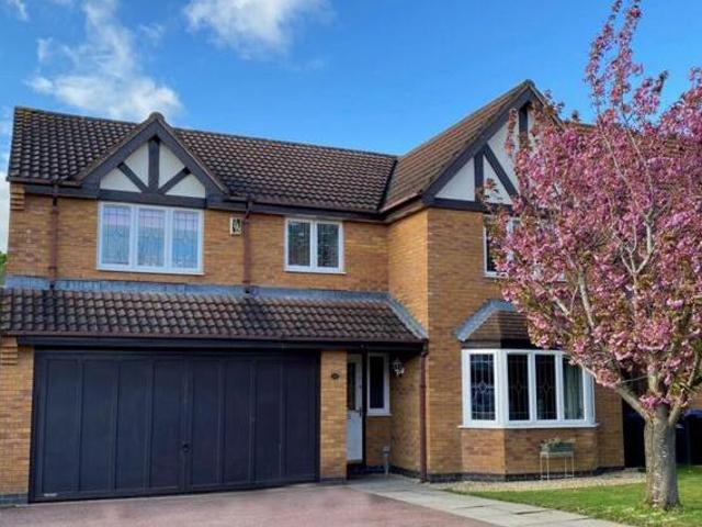 House for sale in Northampton, Northamptonshire