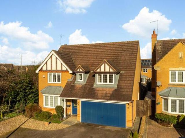 House for sale in Northampton, Northamptonshire