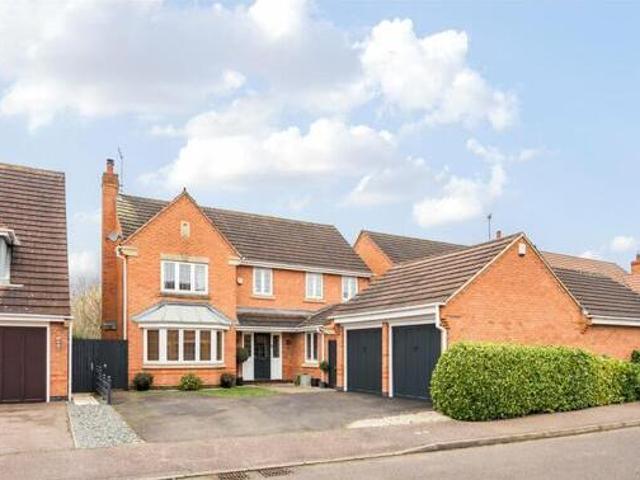 House for sale in Northampton, Northamptonshire