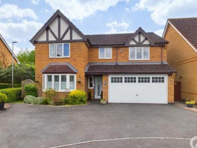 House for sale in Northampton, Northamptonshire