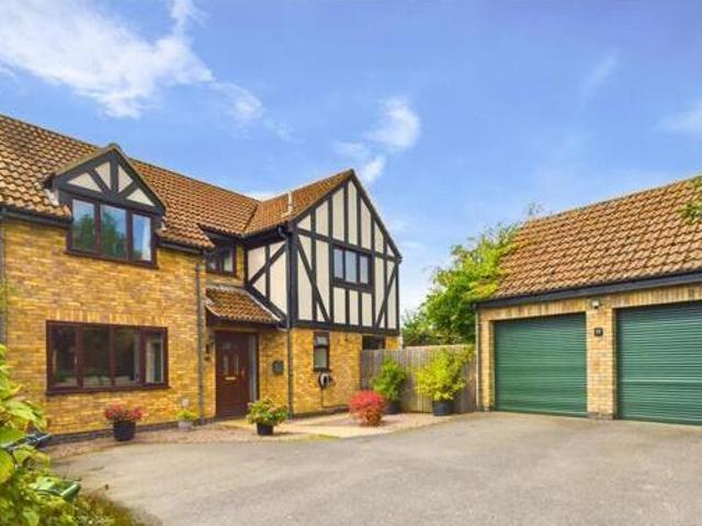 House for sale in Huntingdon
