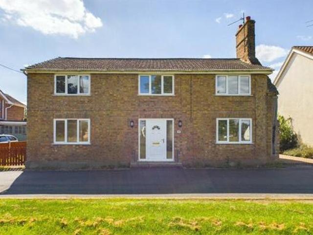 House for sale in Huntingdon