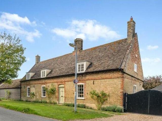 House for sale in Huntingdon