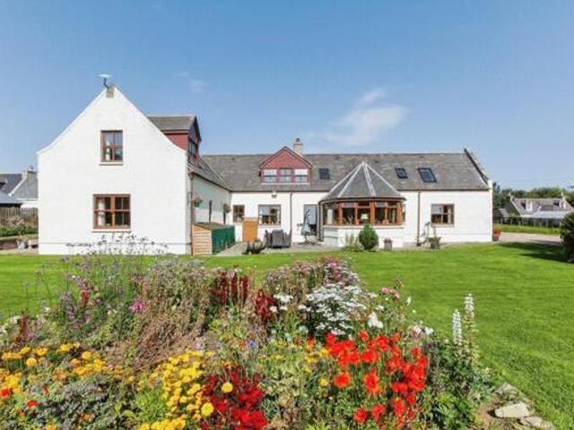 House for sale in Huntly, Scotland