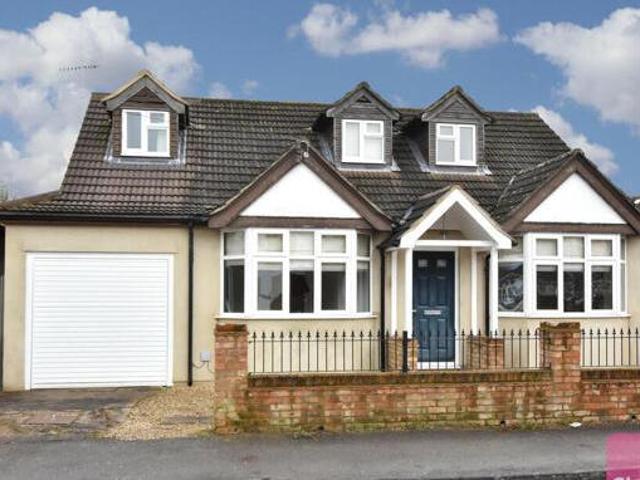 House for sale in North Watford, Hertfordshire