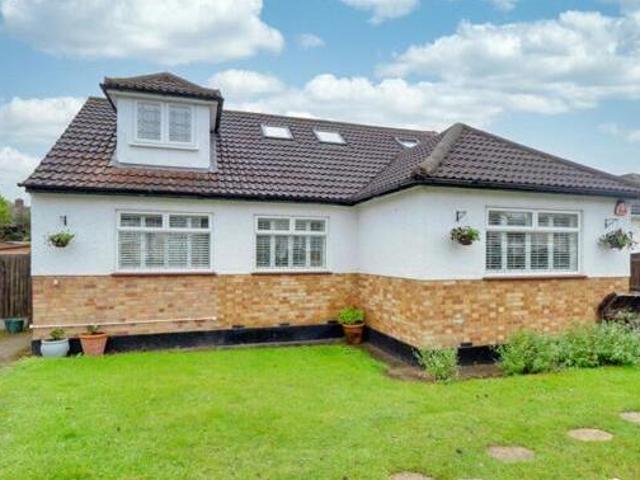 House for sale in Ingatestone and Fryerning, Navestock Side