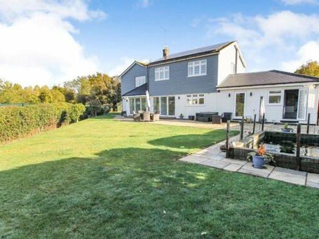 House for sale in Navestock Side, Essex