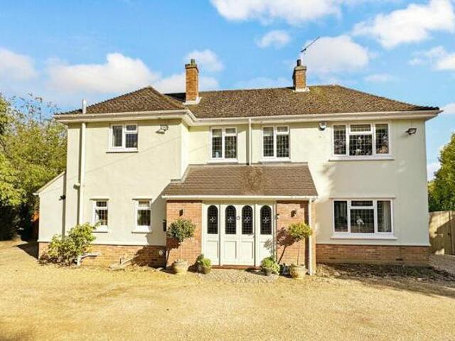 House for sale in Maidenhall, Key Street