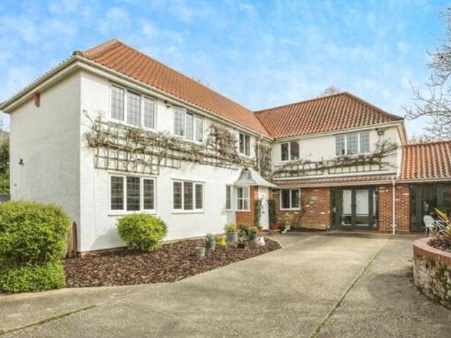 House for sale in Key Street, Suffolk