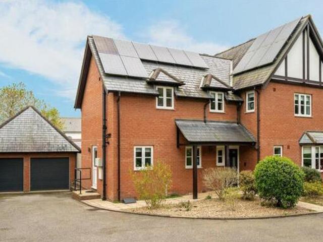 House for sale in Maidenhall, Key Street