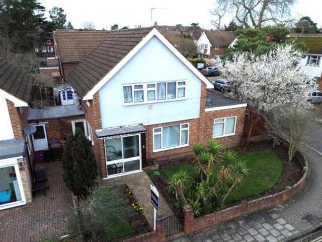 House for sale in Isleworth, Greater London