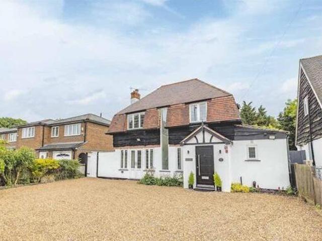 House for sale in Iver, Richings Park