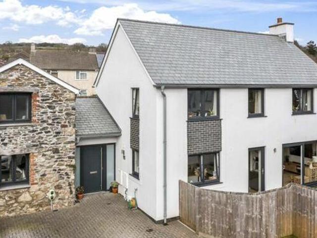 House for sale in Strode, Devon