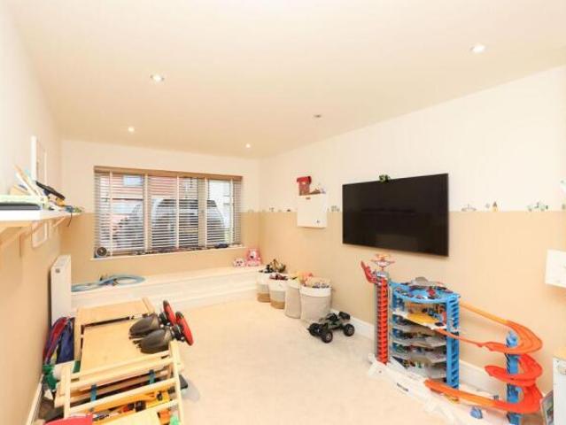 Farm for sale in Fole, Surrey