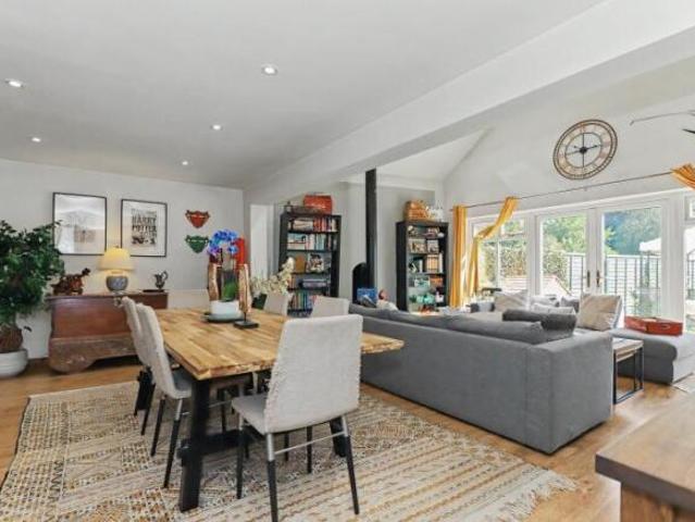 Farm for sale in Redbridge, The Slade