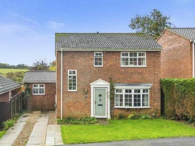 House for sale in Kettering, North Northamptonshire
