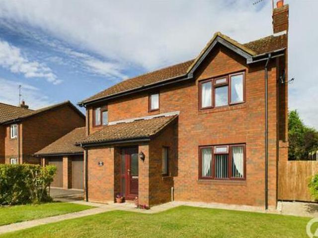 House for sale in Brambleside, Kettering
