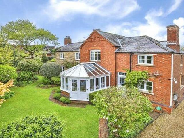 House for sale in Leisure Village, Kettering