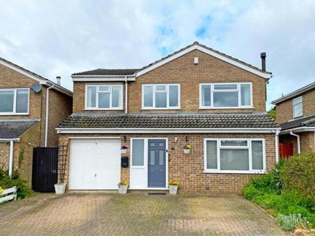 House for sale in Kettering, North Northamptonshire
