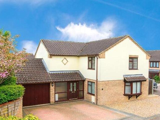 House for sale in Brambleside, Kettering