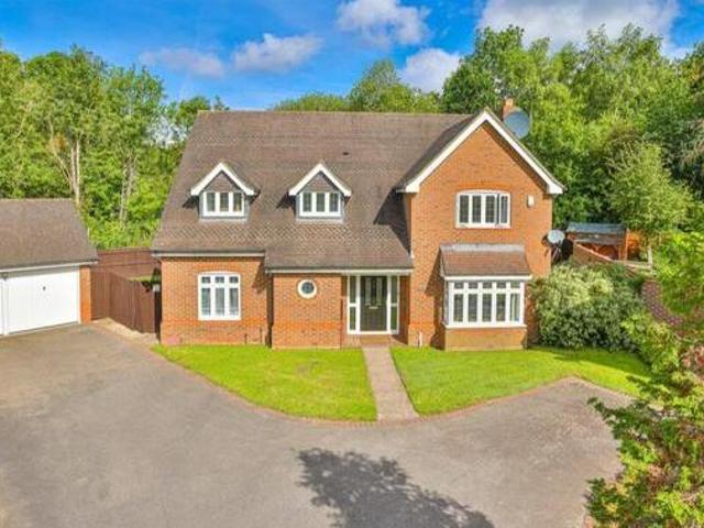 House for sale in Brambleside, Kettering