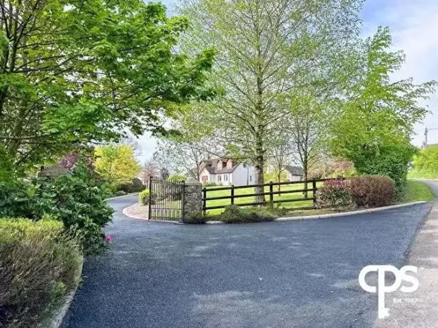 House for sale in Keady
