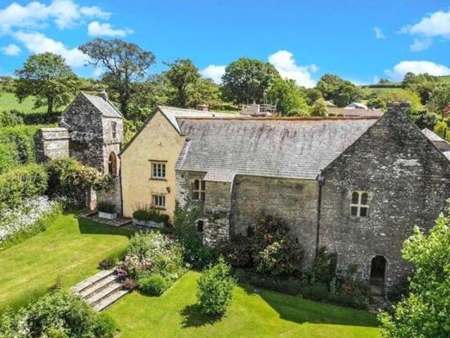 House for sale in Strode, Devon