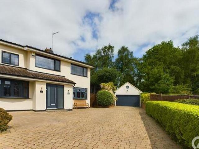 House for sale in Northampton, Northamptonshire