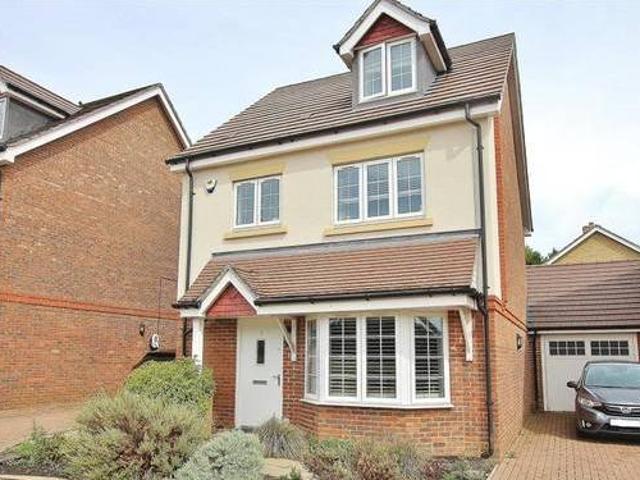 House for rent in Surrey