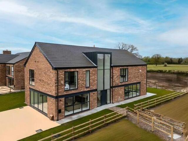 House for sale in Knutsford