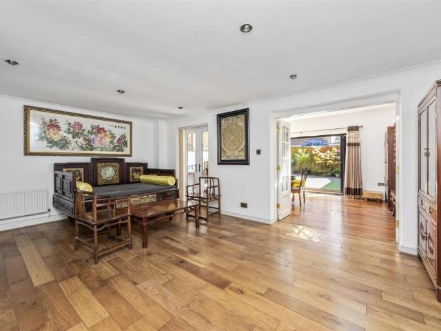Farm for sale in Patcham