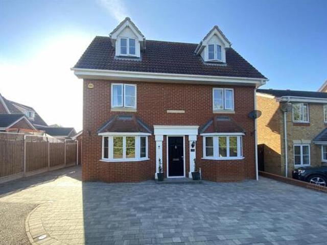 House for sale in Noak Hill, Essex